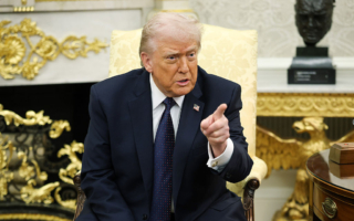 川普:伊朗靠AI造假战果 发动信息战