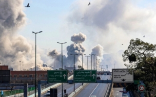 伊朗逮捕500人 指控他们向敌方提供情报