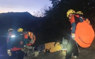 江西发生户外岩降事故 致3人死亡