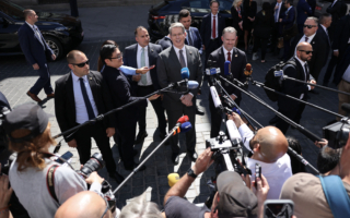 美中贸易会谈前 同时释放稳定与分歧信号