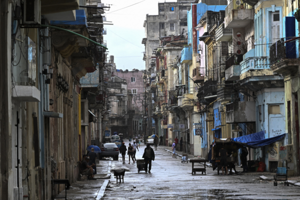 古巴民众盼与美对话 前美官员：自由在望