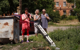伊朗使用国际禁用“集束弹头” 威胁平民安全