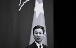 耿爽转任新职后露面 “被贬”内情引猜测