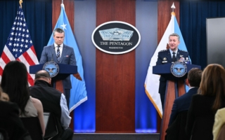 海格塞斯:伊朗水面舰队不再构成威胁