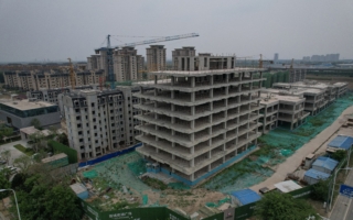 中国楼市低迷 7月土地出让收入同比降40.3%