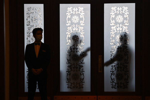 重庆官员密集落马 市长胡衡华接连缺席活动