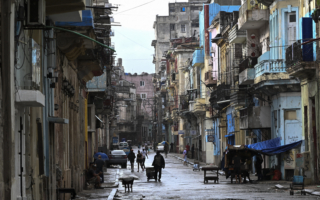 古巴民众盼与美对话 前美官员：自由在望