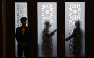 重庆官员密集落马 市长胡衡华接连缺席活动