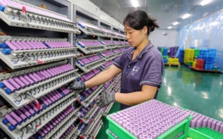 中国储能业惨烈内卷 四年倒下五万家企业