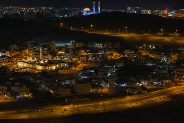 美国驻阿曼大使馆发布全境警告:就地避难