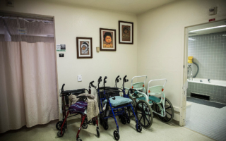 洛杉矶临终关怀业诈骗惊人 报告指州府缺监督