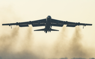 B-52轰炸机飞越伊朗 为何足以说明战争走向