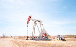 伊朗扬言攻击海湾电力设施 油价上涨1%