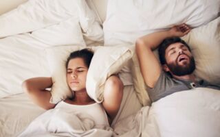 为何夫妻要“睡眠离婚”？这种做法对吗？