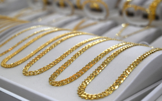 粤女购18K金扣头项链 检测发现黄金含量为零