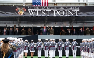 美国人重燃爱国心 陆军提前4个月达征兵目标