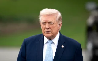 川普警告伊朗严肃对待谈判 否则无回头路