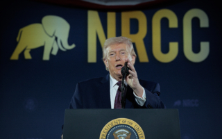 川普:伊朗官员想谈判 却怕遭自己人暗杀