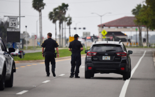 涉在美军事基地安置爆炸装置 华人姐弟遭诉