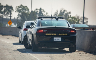 在加州驾车 应特别注意这些交通法规