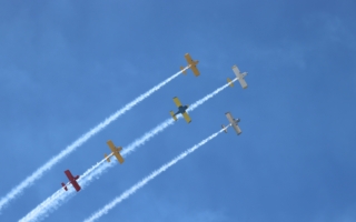 组图:太平洋航空展加州登场 吸引数百万观众