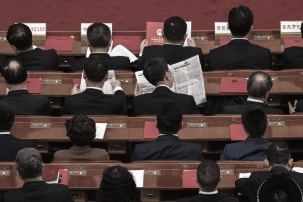 中央突喊话要地方拥护 分析：证习权威大失