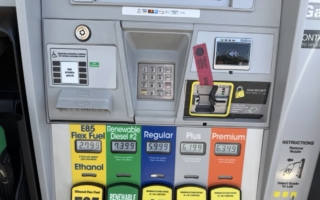 加州油价跃升 运输行业感受冲击