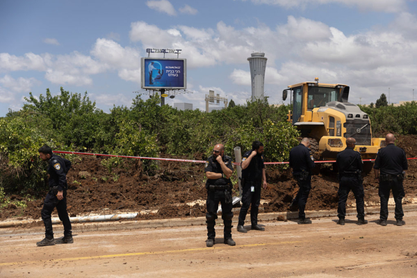 胡塞武装参战 美以重创伊朗核设施与钢铁厂