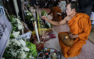 泰国85岁老妇死后40分复活 醒来举止像小孩