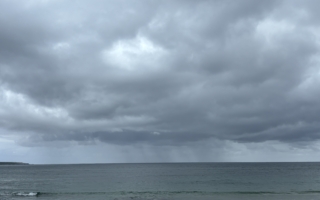 暴雨来袭 半个澳洲拉响洪水警报