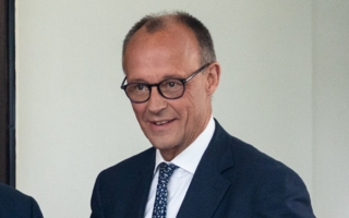 【重播】德总理默茨和叙利亚总统举行记者会