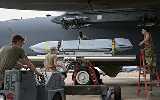 美国巴克斯代尔空军基地受多批无人机骚扰