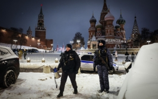 俄加速断网封网 各地爆抗议 纸地图热销