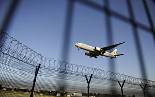 大陆机票燃油费涨5倍 旅客为省钱囤机票