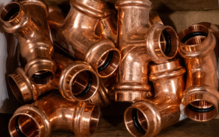 陆企铜师傅上市首日破发 股价下跌50%