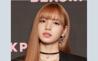 Lisa迎29岁生日 与好友举办海滩庆生派对