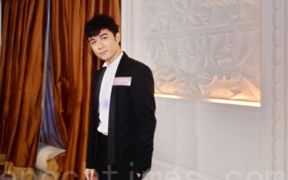 古巨基幼子近照曝光 57岁妻子产后状态引关注