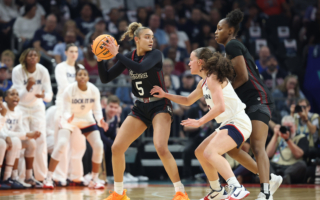 川普签令拯救大学体育 遏止恶性财务竞赛