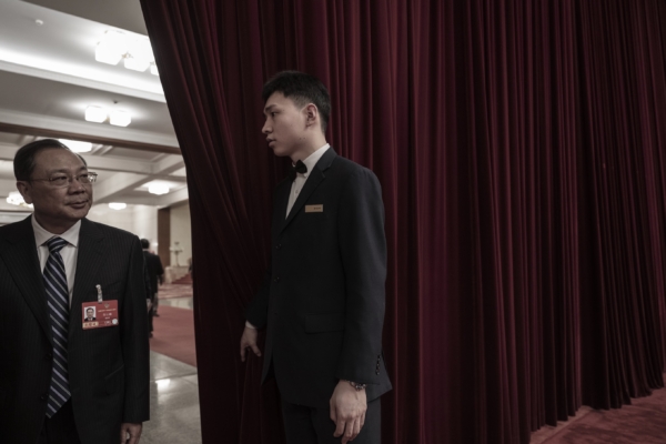 中共领导层暮气沉沉 分析:习前程凶险