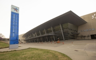 美达拉斯啦啦队比赛发生踩踏事故 至少10人伤