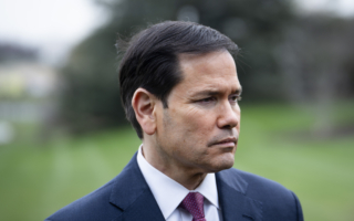 美逮捕前伊朗指挥官苏莱曼尼的亲属