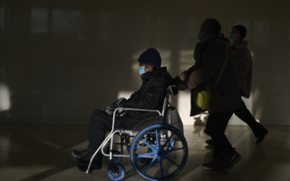 大量青壮年病亡 中国经济衰败原因之一