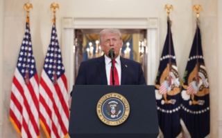 川普：多名伊朗军官在大规模空袭中丧命