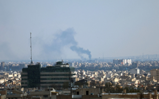 伊朗拒绝最新停火提议 要求永久结束战争