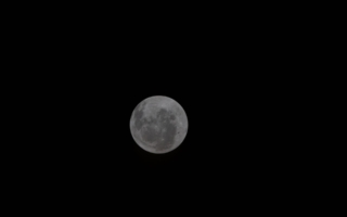 NASA发布历史性照片 人类首见月球背面地貌