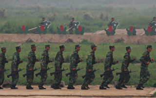 美军冒死救战友vs中共单兵自毁装置