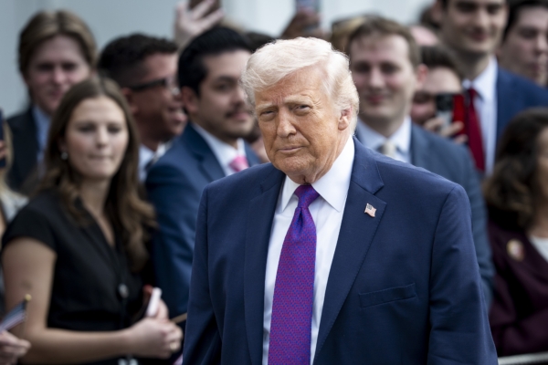 川普：美伊合作 清除深埋伊朗地下的核尘埃