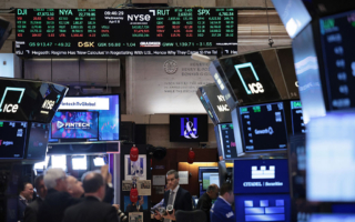 美伊停火提振市场 道指飙升1300点