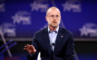 FCC再出手 限制华为等中企零部件进入美国