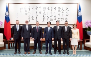 美参议员访团会赖清德：美台友谊将长久延续